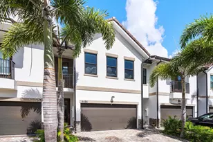 4455 E Aqua Bella Ln, Dania Beach, FL 33312 - Photo 1