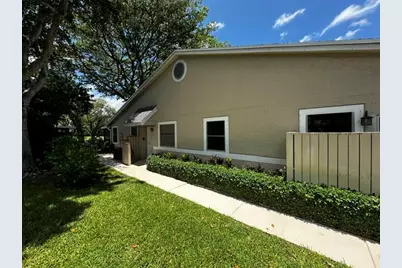 2173 Discovery Circle W, Deerfield Beach, FL 33442 - Photo 16