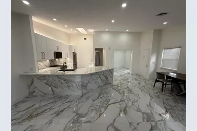 2173 Discovery Circle W, Deerfield Beach, FL 33442 - Photo 2
