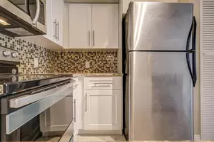 140 Yacht Club Way, Hypoluxo, FL 33462 - Photo 4