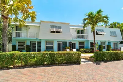 842 SE 19th Avenue #103, Deerfield Beach, FL 33441 - Photo 1