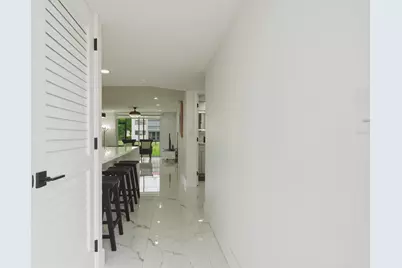9523 N Hollybrook Lake Drive #103, Pembroke Pines, FL 33025 - Photo 16
