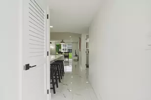 9523 N Hollybrook Lake Dr, Pembroke Pines, FL 33025 - Photo 16