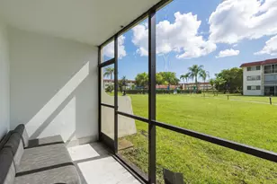 9523 N Hollybrook Lake Dr, Pembroke Pines, FL 33025 - Photo 22