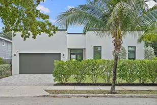 901 Upland Rd, West Palm Beach, FL 33401 - Photo 2