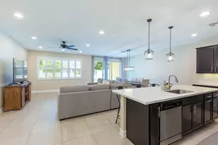 63 Dogwood Ct, Royal Palm Beach, FL 33411 - Photo 4