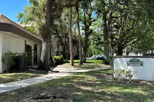 7547 NW 79th Ave, Tamarac, FL 33321 - Photo 4
