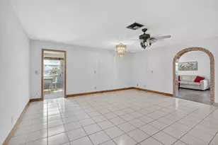 1370 SW 27th Pl, Boynton Beach, FL 33426 - Photo 10