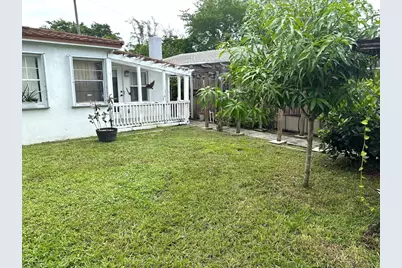31 SW 10th Street #3, Dania Beach, FL 33004 - Photo 1