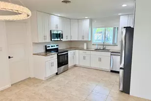 617 SE 8th Ave, Deerfield Beach, FL 33441 - Photo 8