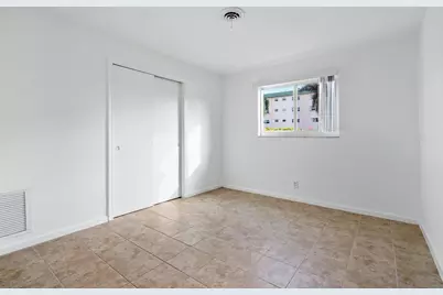617 SE 8th Avenue, Deerfield Beach, FL 33441 - Photo 16