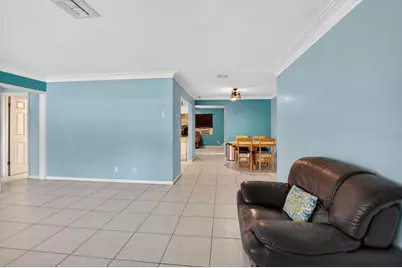 220 SW 10th Avenue, Boynton Beach, FL 33435 - Photo 18