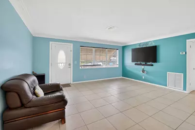220 SW 10th Avenue, Boynton Beach, FL 33435 - Photo 16