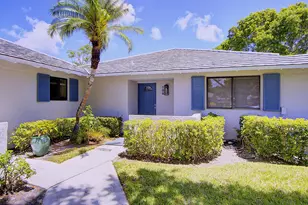 106 Club Dr, Palm Beach Gardens, FL 33418 - Photo 2
