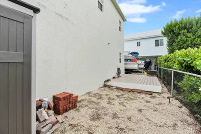 21 Poinciana Drive, Key Largo, FL 33037 - Photo 28