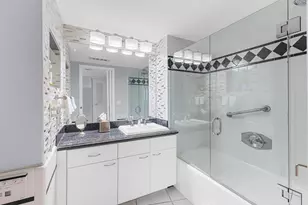 3000 Holiday Dr, Fort Lauderdale, FL 33316 - Photo 30