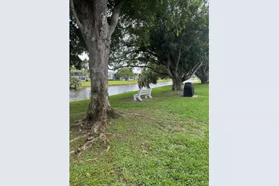 463 Tilford V #463, Deerfield Beach, FL 33442 - Photo 2