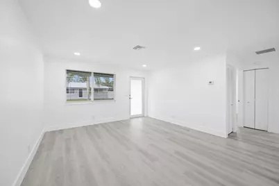 2807 Reo Lane #1, Palm Springs, FL 33461 - Photo 6