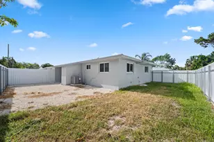 2807 Reo Ln, Palm Springs, FL 33461 - Photo 18