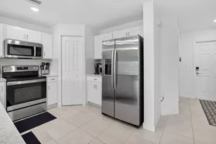 6762 Broadwater Ln, Lake Worth, FL 33467 - Photo 8