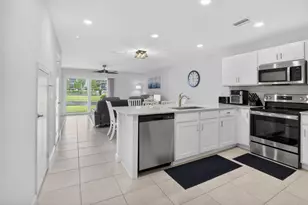 6762 Broadwater Ln, Lake Worth, FL 33467 - Photo 6