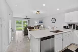 6762 Broadwater Ln, Lake Worth, FL 33467 - Photo 10