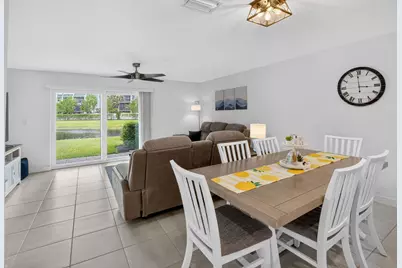 6762 Broadwater Lane, Lake Worth, FL 33467 - Photo 12