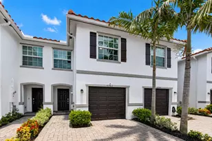 6762 Broadwater Ln, Lake Worth, FL 33467 - Photo 2