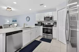 6762 Broadwater Ln, Lake Worth, FL 33467 - Photo 6