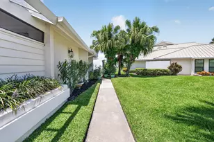 5632 SE Foxcross Pl, Stuart, FL 34997 - Photo 4