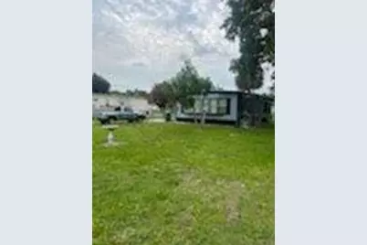 137 Imperial Way, Fort Pierce, FL 34951 - Photo 2