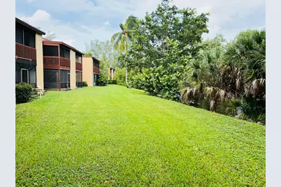 1407 E Lakeview Dr Drive E, Royal Palm Beach, FL 33411 - Photo 2