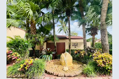 1407 E Lakeview Dr Drive E, Royal Palm Beach, FL 33411 - Photo 4