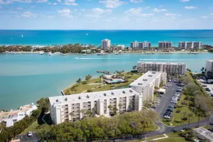 300 Intracoastal Pl, Jupiter, FL 33469 - Photo 2