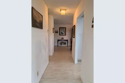 182 Lake Susan Lane, West Palm Beach, FL 33411 - Photo 4