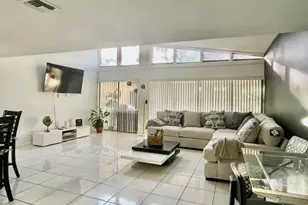 1453 White Pine Dr, Wellington, FL 33414 - Photo 4