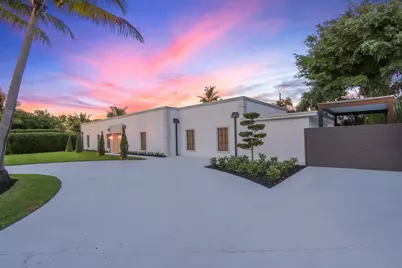 391 W Riverside Drive, Tequesta, FL 33469 - Photo 2