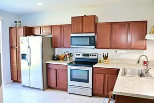 2440 SE 14th Ct, Homestead, FL 33035 - Photo 8