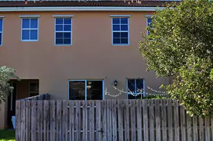2440 SE 14th Ct, Homestead, FL 33035 - Photo 4