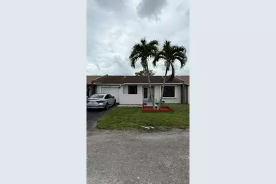 5460 S Lakewood Cir S #C, Margate, FL 33063 - Photo 2