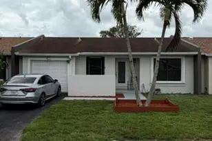 5460 S Lakewood Cir S, Margate, FL 33063 - Photo 2