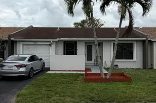 5460 S Lakewood Cir S, Margate, FL 33063 - Photo 4