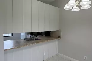 5460 S Lakewood Cir S, Margate, FL 33063 - Photo 22