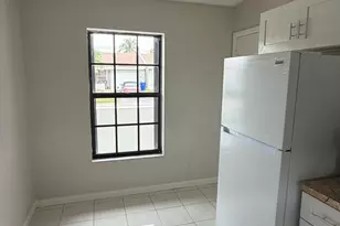 5460 S Lakewood Cir S, Margate, FL 33063 - Photo 12