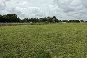 5460 S Lakewood Cir S, Margate, FL 33063 - Photo 42
