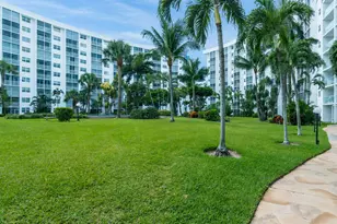 2731 NE 14th St, Pompano Beach, FL 33062 - Photo 22