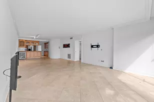 2731 NE 14th St, Pompano Beach, FL 33062 - Photo 2