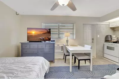 1938 NE 7th Street #5, Deerfield Beach, FL 33441 - Photo 4