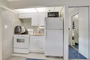 1938 NE 7th St, Deerfield Beach, FL 33441 - Photo 8