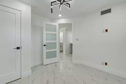 8970 S Hollybrook Boulevard #205, Pembroke Pines, FL 33025 - Photo 18
